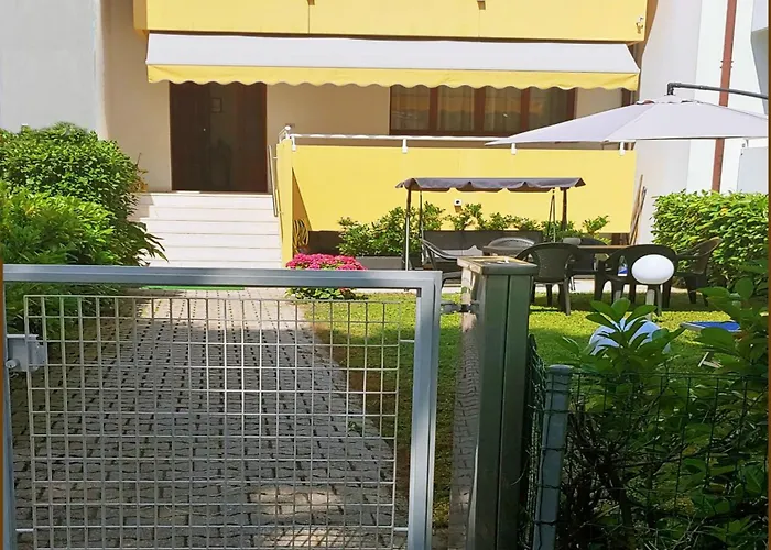 casa a schiera, a 150mt dal mare